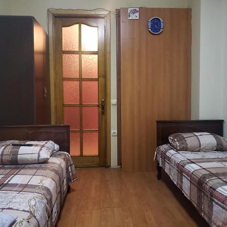 Intercity Hostel Batumi Bagian luar foto