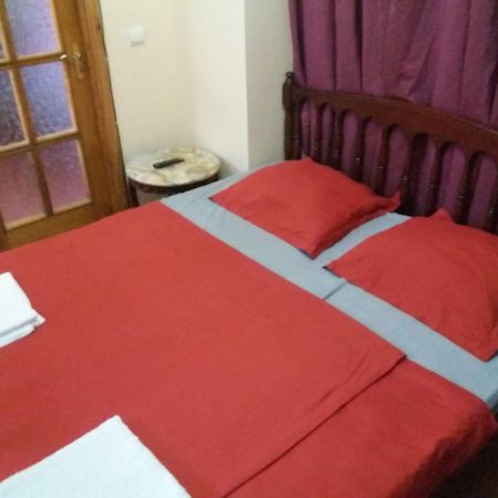 Intercity Hostel Batumi Bagian luar foto